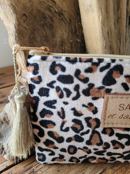 Pochette sage et sauvage léopard